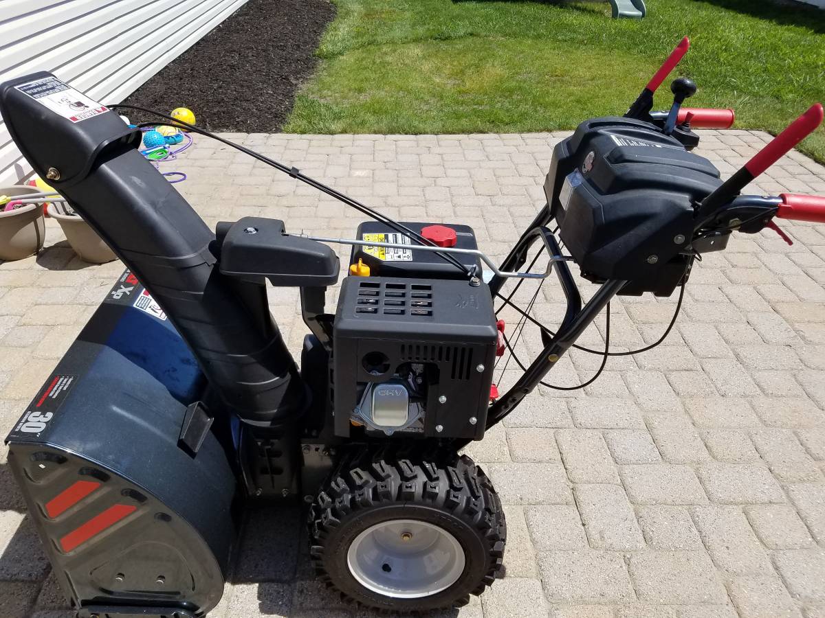 Troy Bilt 3090XP Snow Blower