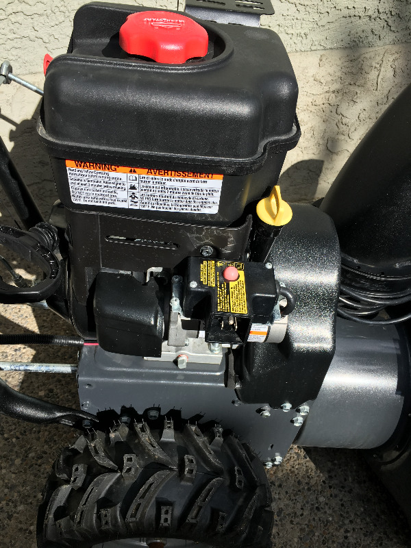 Briggs and Stratton 824LD Snow Blower