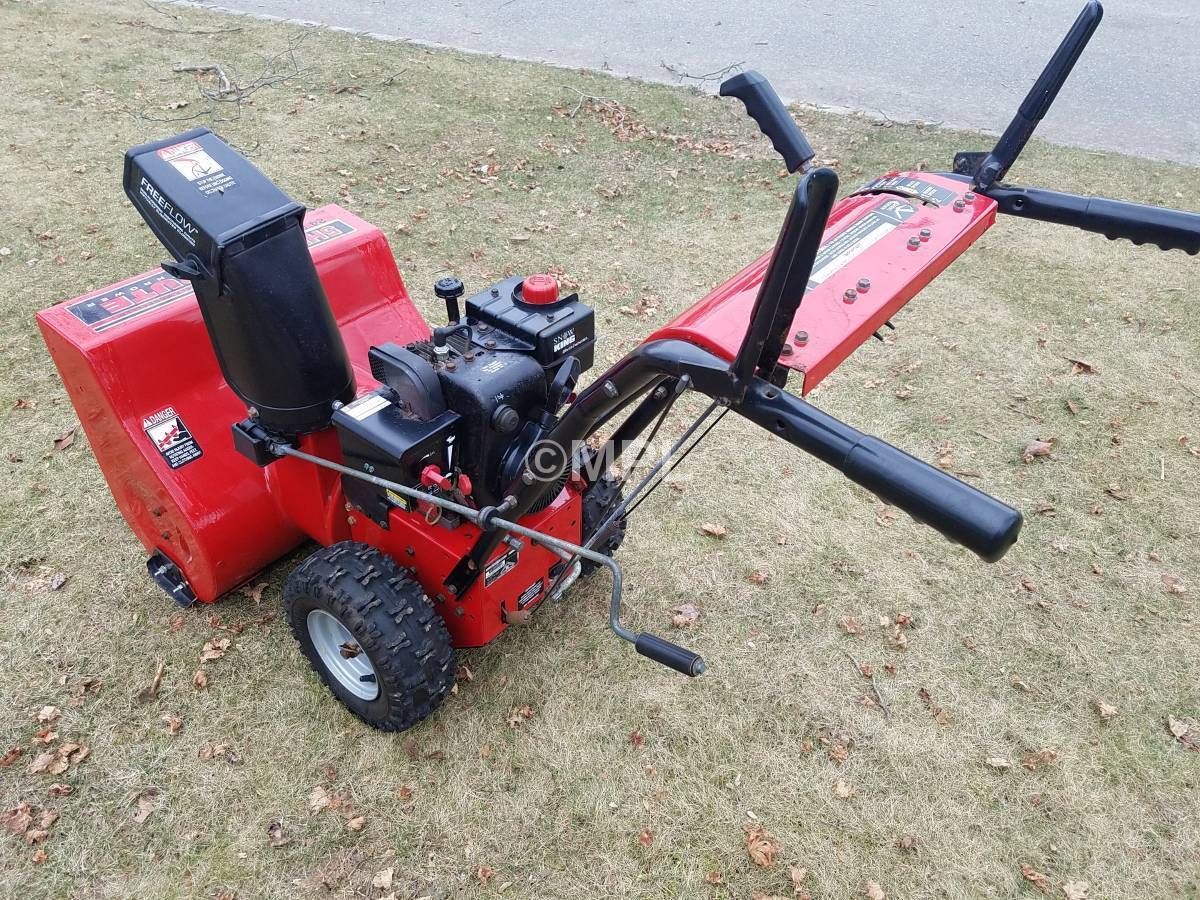 Brute SnowThrower 5HP 24 Path Carb