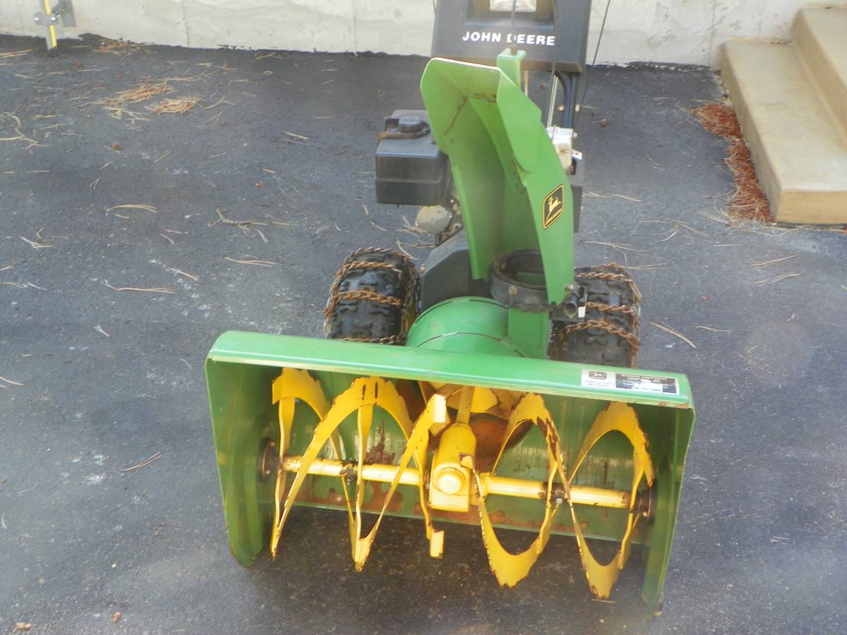 John Deere Model TRS32 Blower