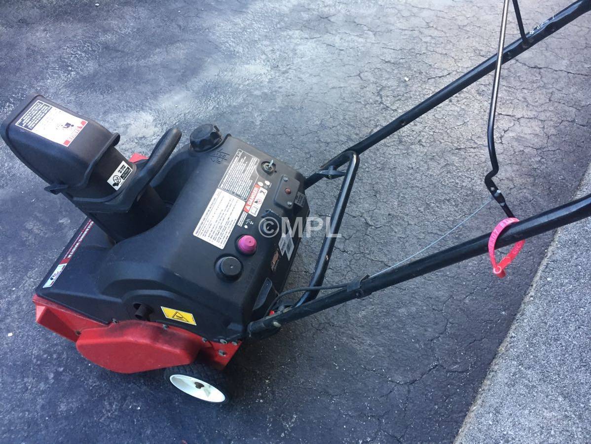 Yard Machines Snow Blower Model 31AS250-800 Carburetor